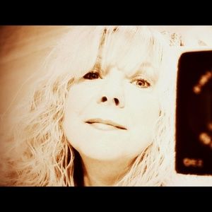 Meet your Posher, Desiree